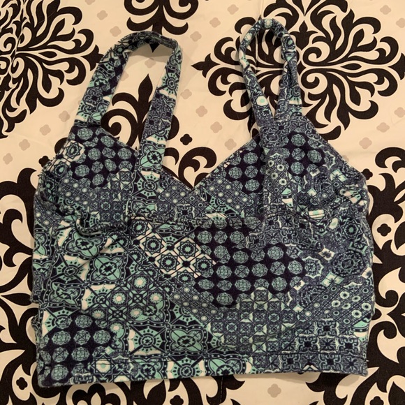 Charlotte Russe crop top - Picture 2 of 3